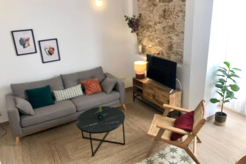 Gatu Premium Villa Libertad, Preferente Mayores De 25 Anos Y Familias Cádiz Exterior photo